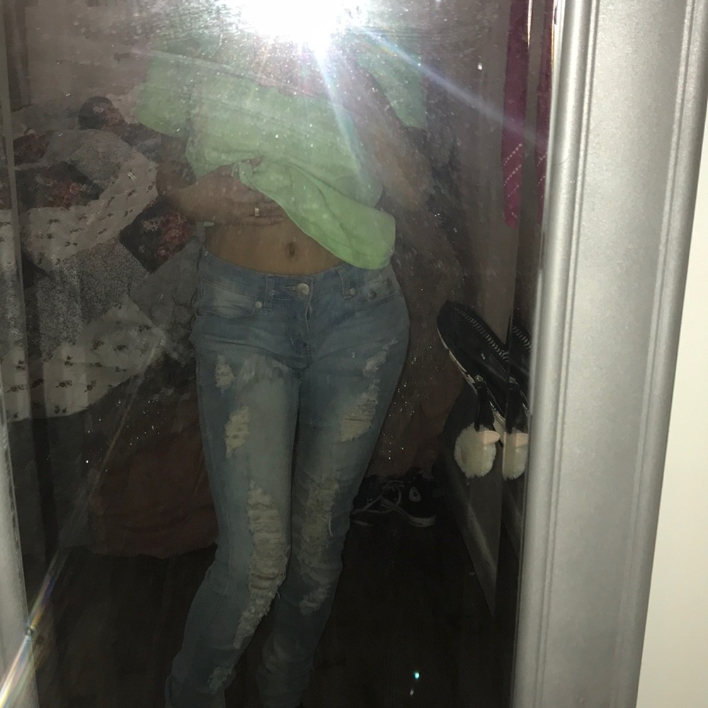 DISTRESSED JEANS FASHION NOVA